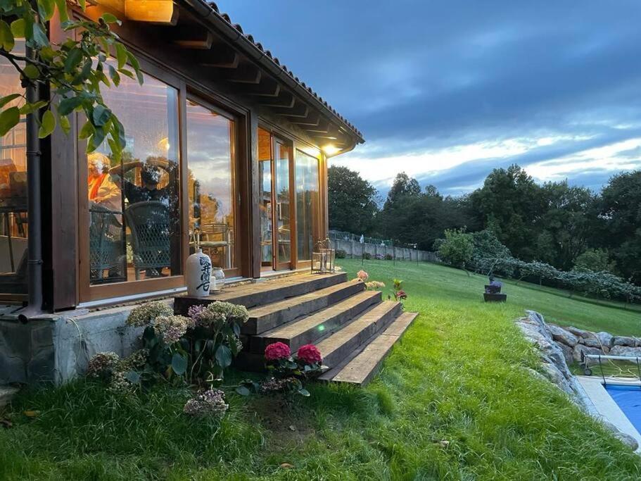 Villa La Casona De Barganaz à Santiago Del Monte Extérieur photo